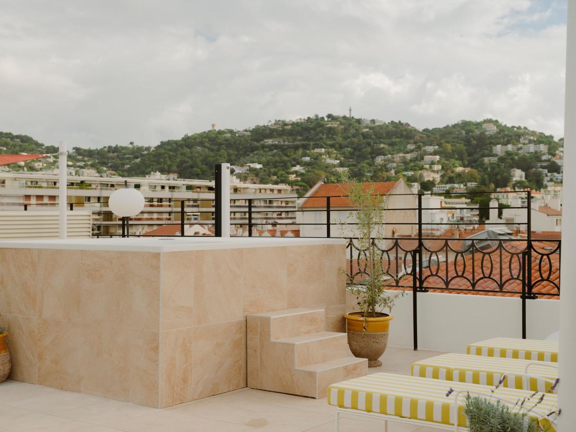 Edgar - Rue D'antibes * Cannes